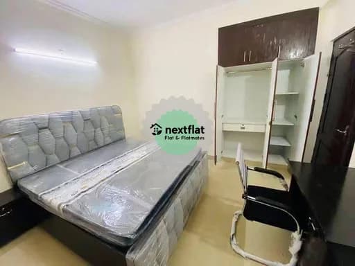 Looking for Flatmate in 2BHK in Amarpali Silicon City, Sector 76, Noida - NextFlat