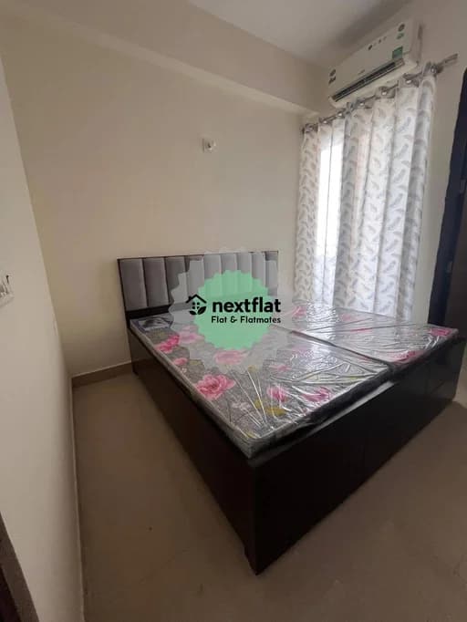 Looking for Flatmate in 2BHK in Supertech Capetown, Sector 74, Noida - NextFlat