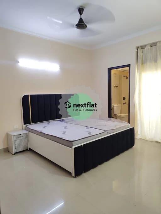 2BHK in Amarpali Silicon City, Sector 76, Noida - Photo 1