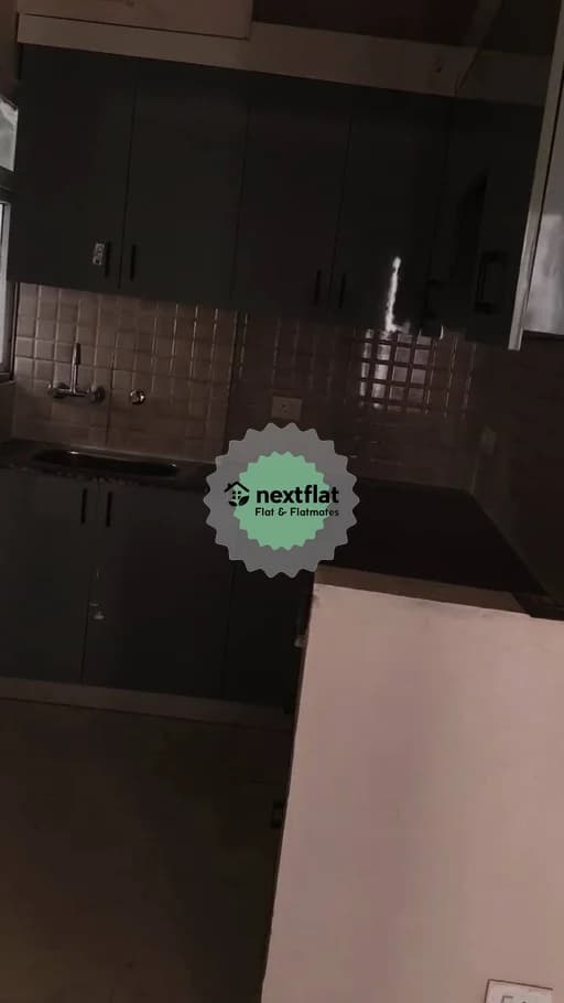 3BHK in Noida Phase-2, Yakubpur, Noida - Photo 1