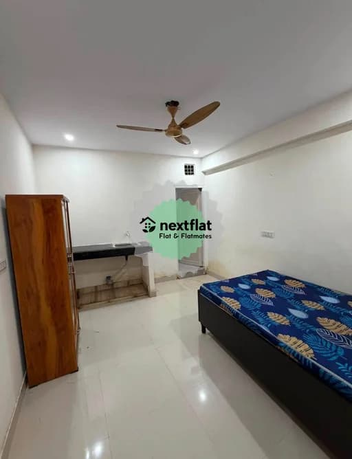 RK in Sector 70, Sector 70, Noida - Photo 1