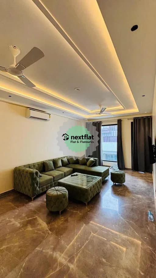 2BHK in DLF Phase 1, Sector 26, Gurugram - Photo 1