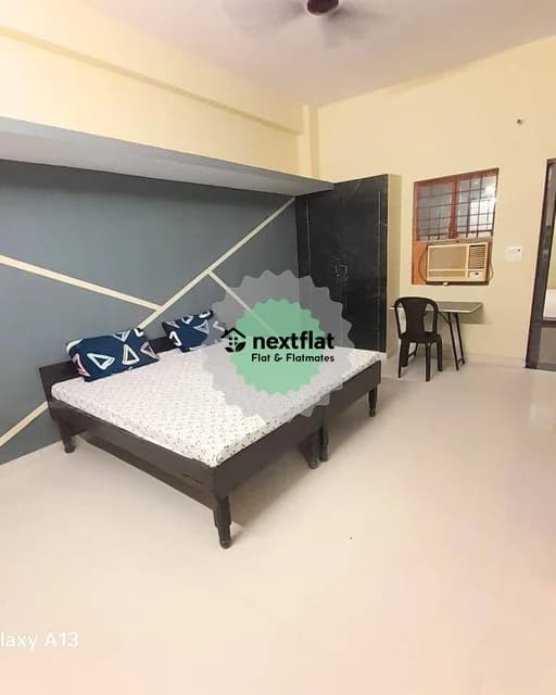 2BHK in Sector 53, Sector 53, Noida - Photo 1