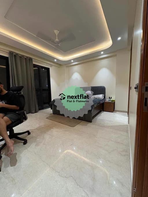 4BHK in DLF Phase 1, Sector 26A, Gurugram - Photo 1