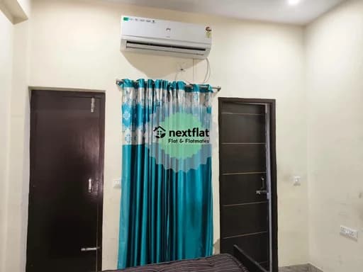 2BHK in Sector 53, Sector 53, Noida - Photo 1