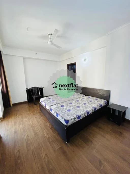 2BHK in Sector 70, Sector 70, Noida - Photo 1