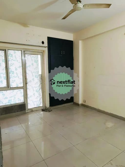 2BHK in Noida Phase-2, Yakubpur, Noida - Photo 1