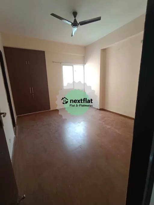 2BHK in Noida Phase-2, Yakubpur, Noida - Photo 1