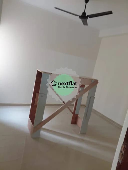2BHK in Noida Phase-2, Yakubpur, Noida - Photo 1