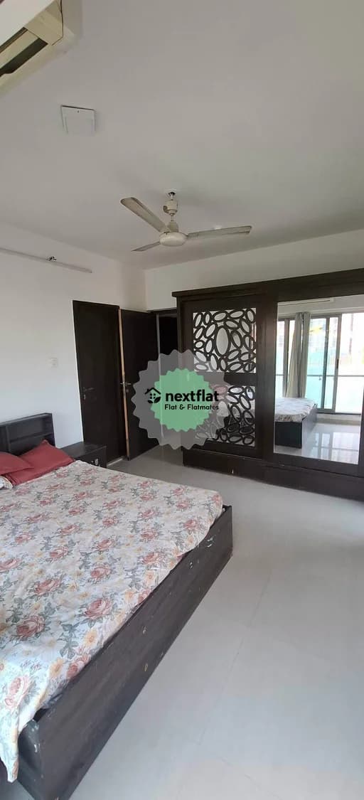 3BHK in Lower Oshiwara, Andheri West, Mumbai - Photo 1