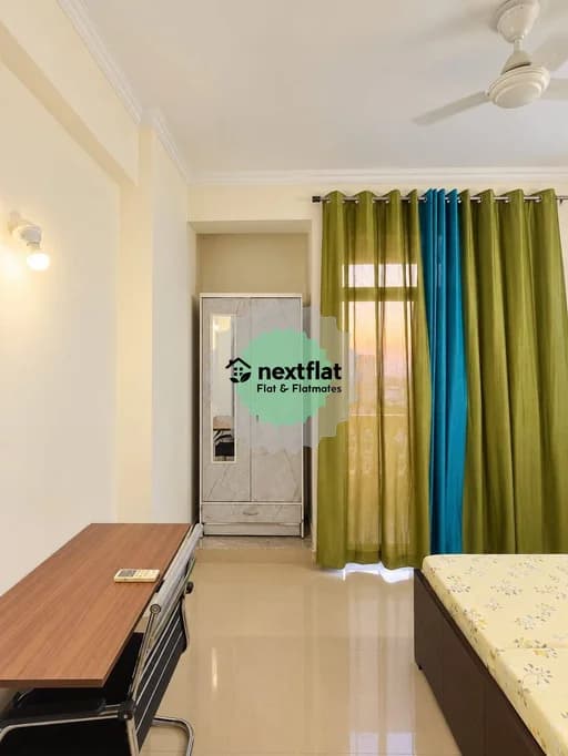 2BHK in Sector 76, Sector 76, Noida - Photo 1