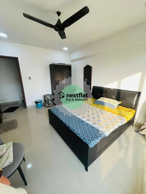 3BHK in Lower Oshiwara, Oshiwara, Mumbai - Photo 1