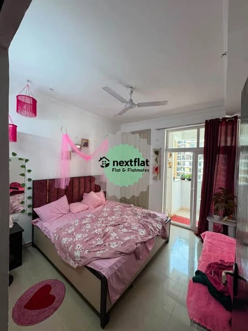 2BHK in Sector 76, Amarpali, Noida - Photo 1