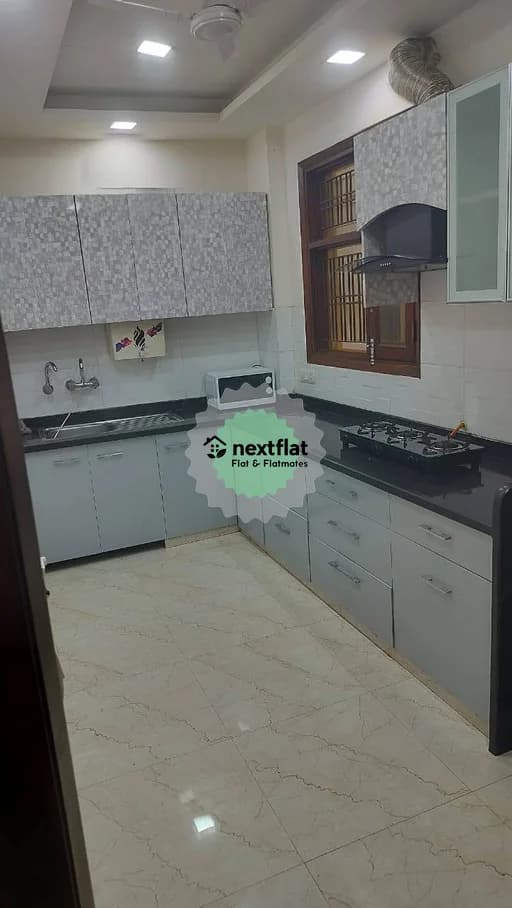2BHK in Sector 43, Golf Course Road, Gurugram - Photo 1