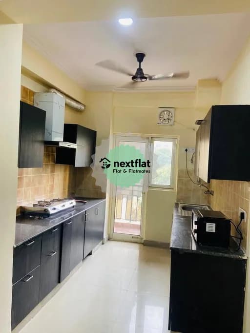 3BHK in Sector 76, Noida, Noida - Photo 1