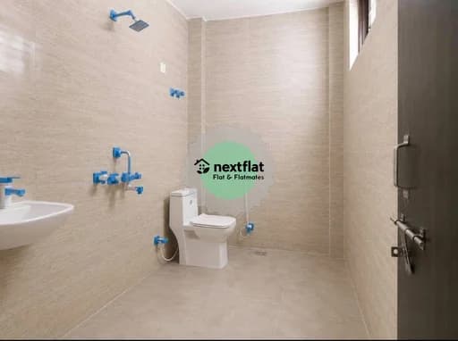 2BHK in Sector 112, Sector 112, Noida - Photo 1