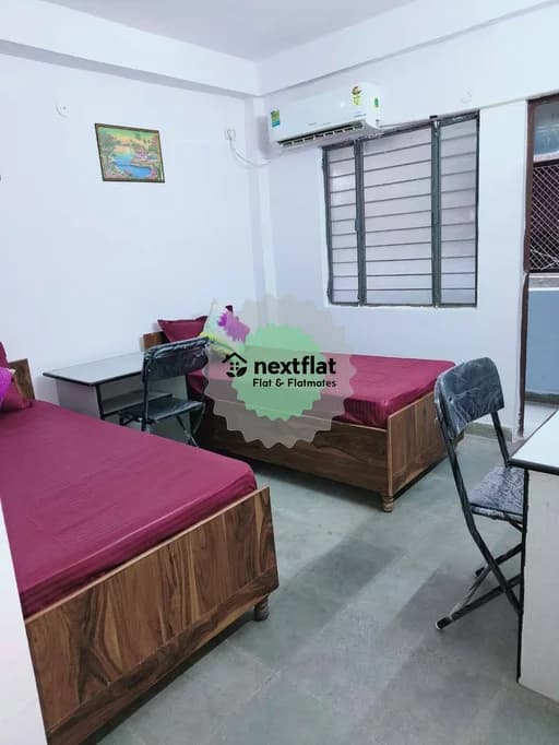 2BHK in Pocket E, Sector 27, Noida - Photo 1