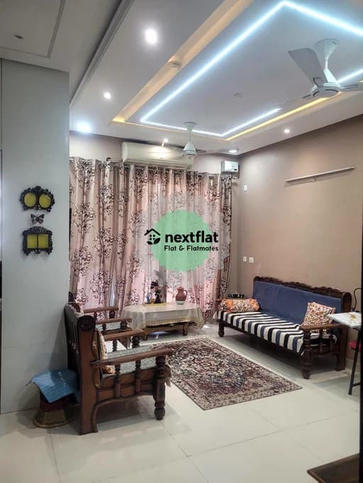 2BHK in Noida Phase-2, Yakubpur, Noida - Photo 1