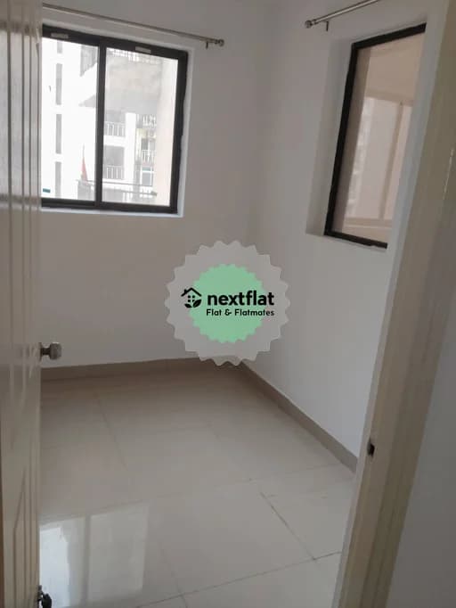 2BHK in Noida Phase-2, Phase-2, Noida - Photo 1