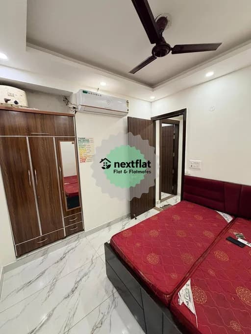 2BHK in Sector 104, Central Noida, Noida - Photo 1