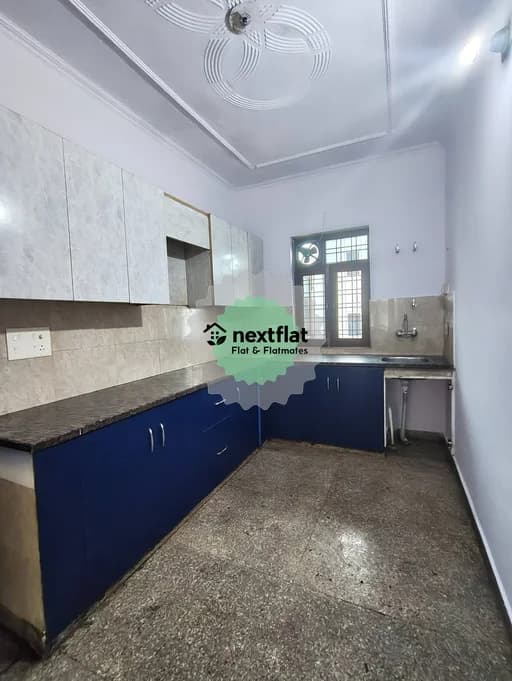 2BHK in Sector 15, Sector 15, Gurugram - Photo 1