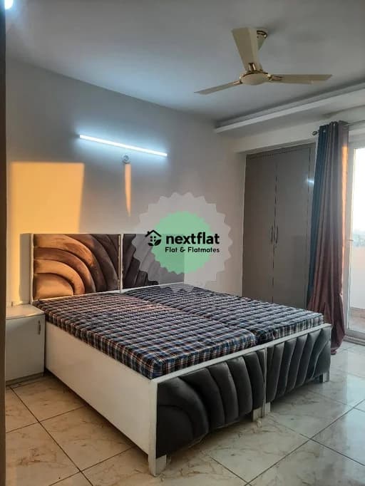 2BHK in Sector 76, Noida, Noida - Photo 1