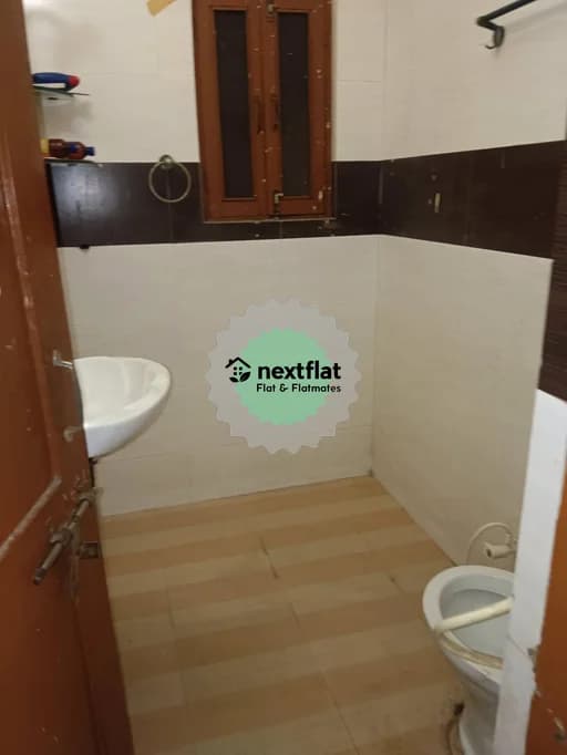 2BHK in Sector 41, Sector 41, Noida - Photo 1