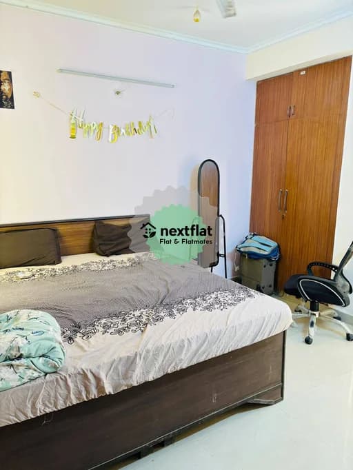 2BHK in Sector 52, Noida, Noida - Photo 1